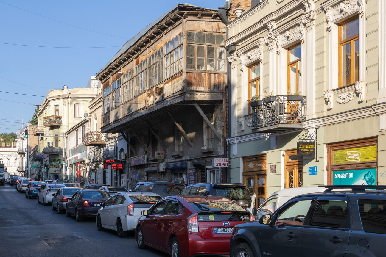 1378 Tbilisi Straatbeeld.jpg