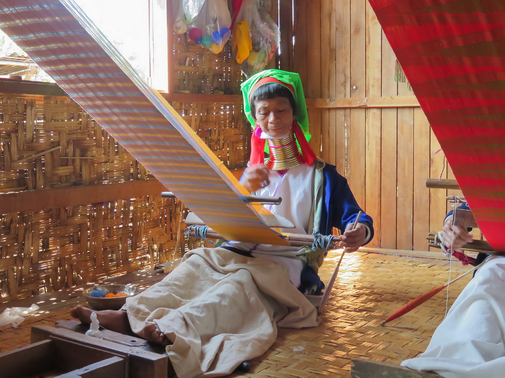 0402_Inle weverij.JPG