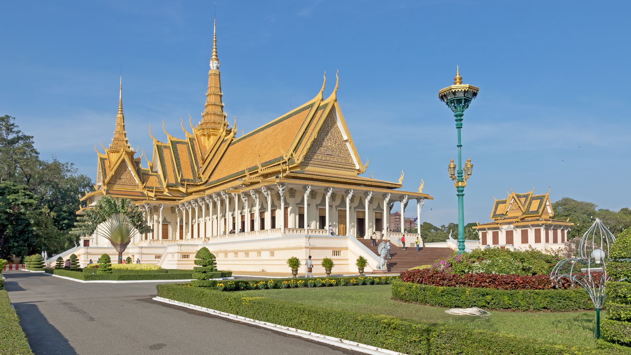 0619 Phnom Penh Koninklijk paleis_.jpg
