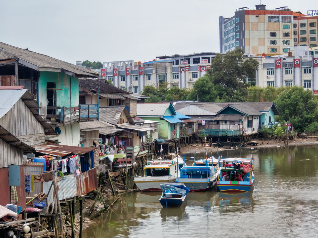 0035 Balikpapan Riviergezicht.jpg