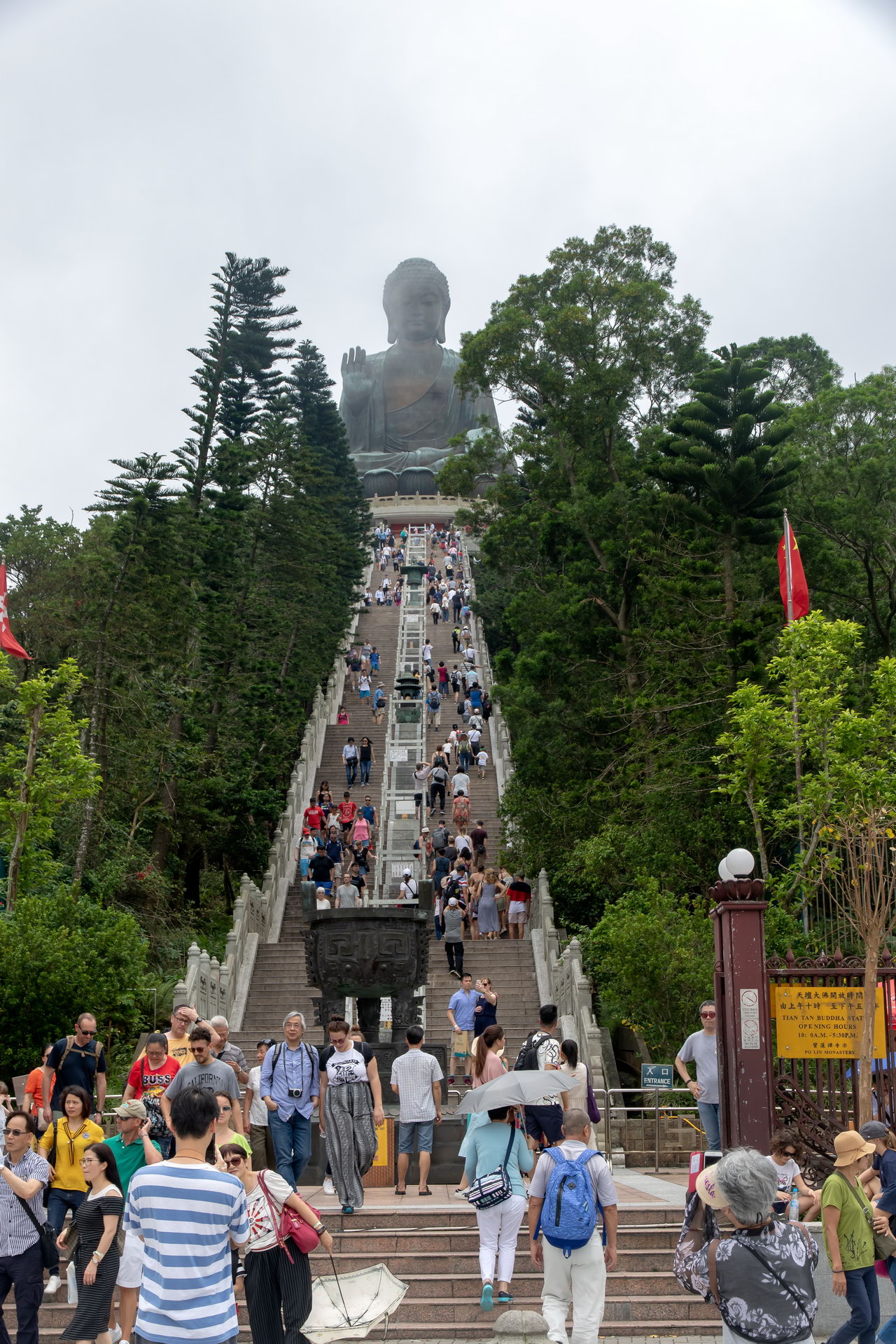 0233 Hong Kong Boedha Lantau.jpg