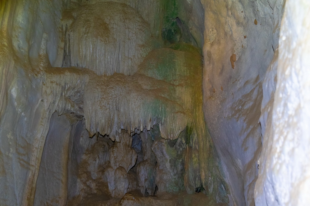 0259 Tsingy de Bemaraha Grotten.jpg