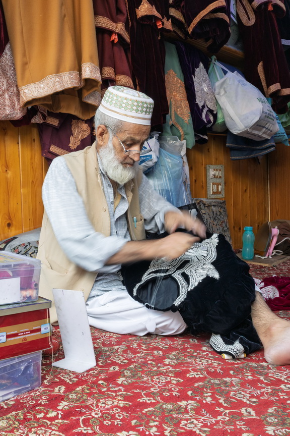 0436 Srinagar Oude stad.jpg