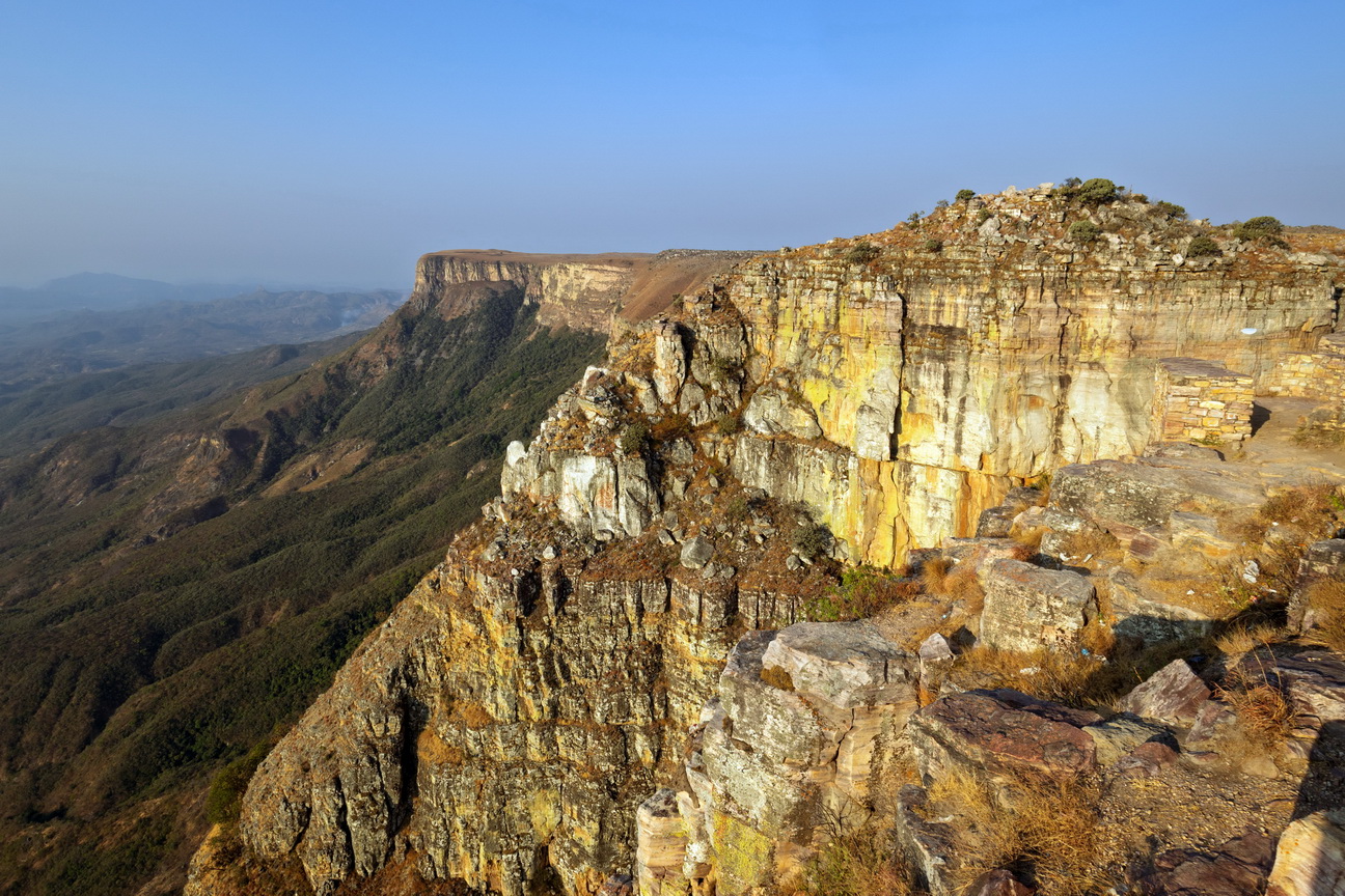 7703 Lubango Tundavalakloof.jpg