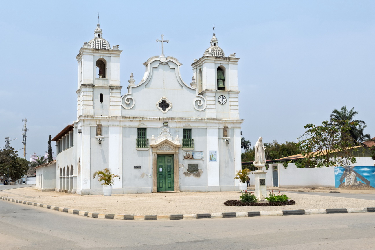7882 Benguela Kerk Nossa Signora.jpg