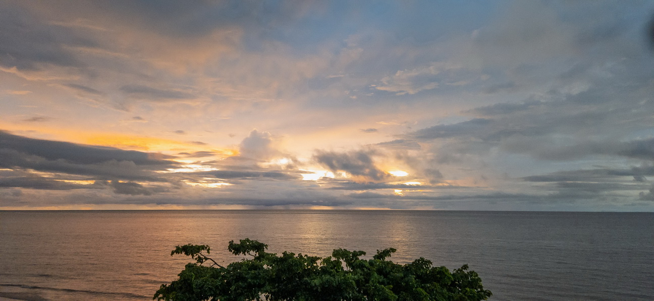 060501 Marajo eiland Zonsopkomst.jpg