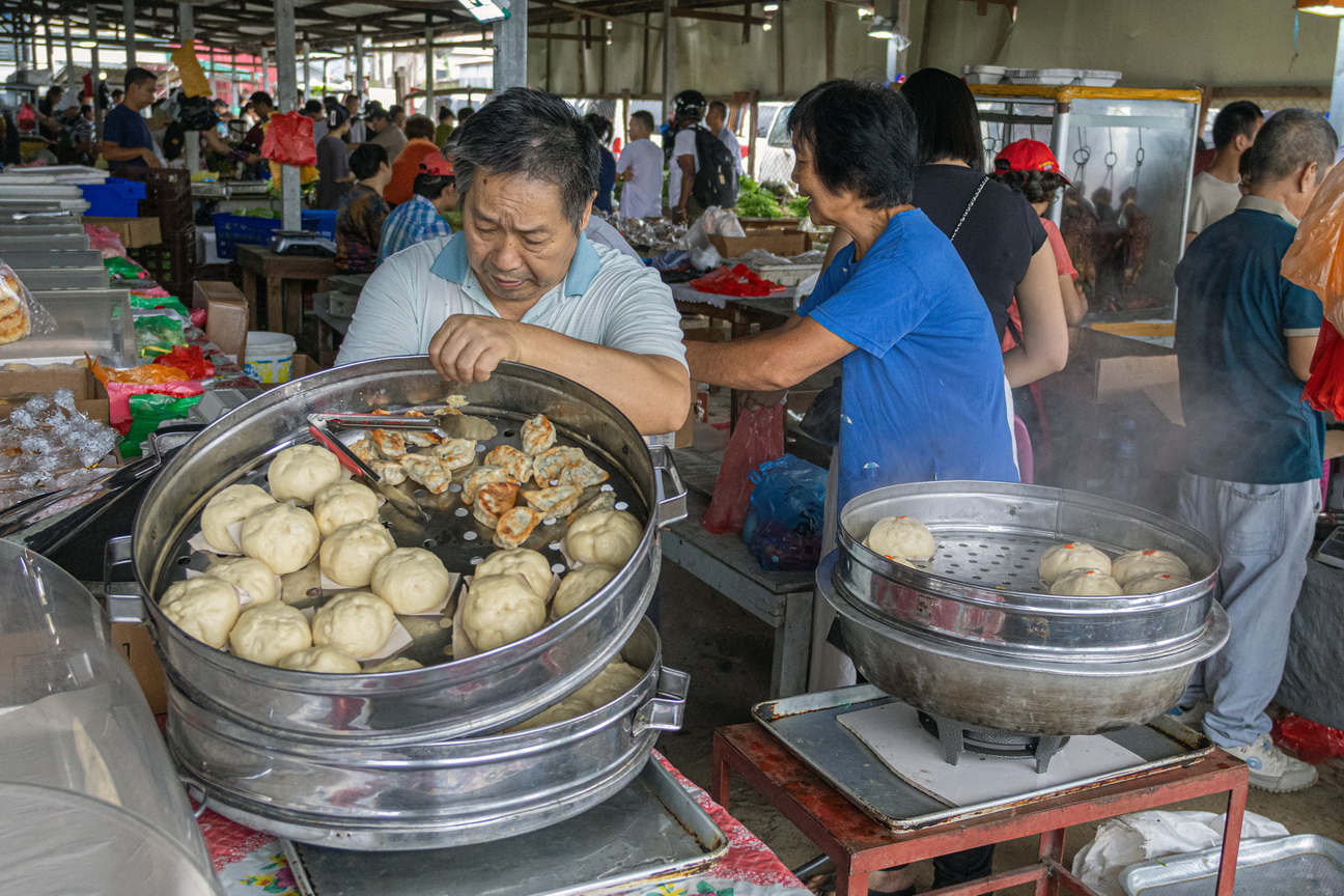 5612 Paramaribo Chinese markt.jpg